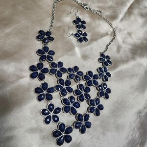 Elegant Blue Floral Necklace and Earring Set